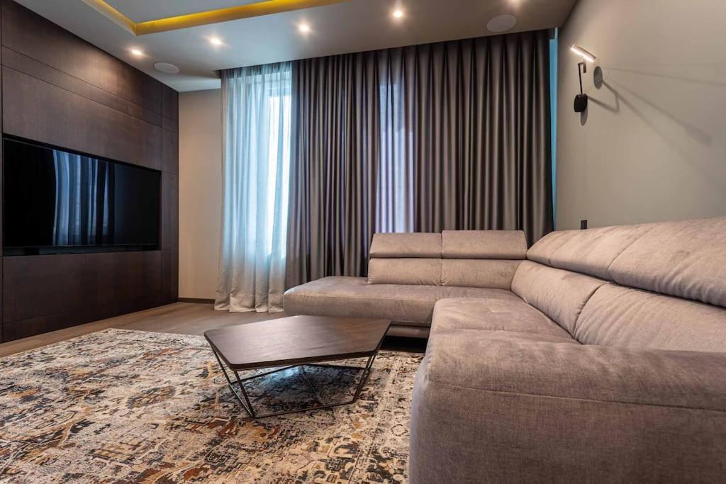 Luxury Apartment In The Superb Location Chişinău Eksteriør billede